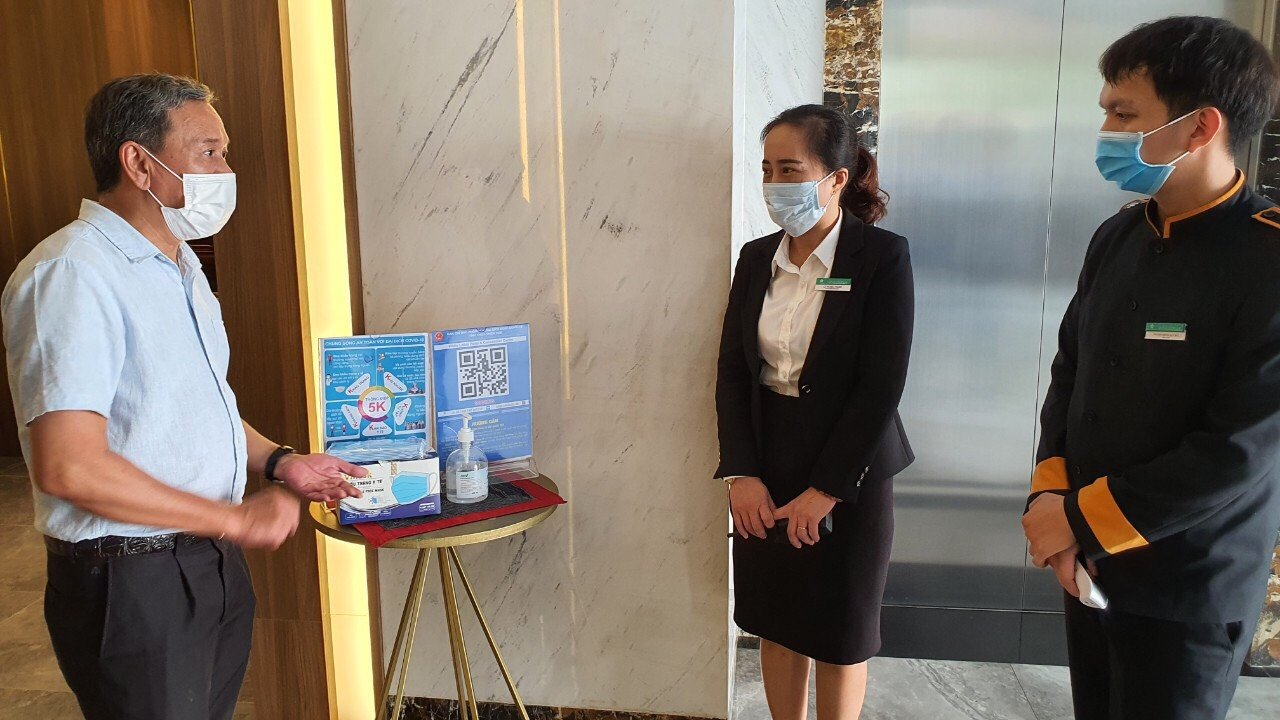 Sở Du lịch Thừa Thiên Huế tiếp tục tiến hành công tác thanh kiểm tra công tác phòng, chống dịch tại các cơ sở kinh doanh dịch vụ du lịch vào sáng 29/4/2021.